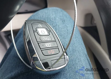 2019 Lincoln Nautilus Reserve z USA, uszkodzony, nr VIN 2LMPJ8L95KBL19173